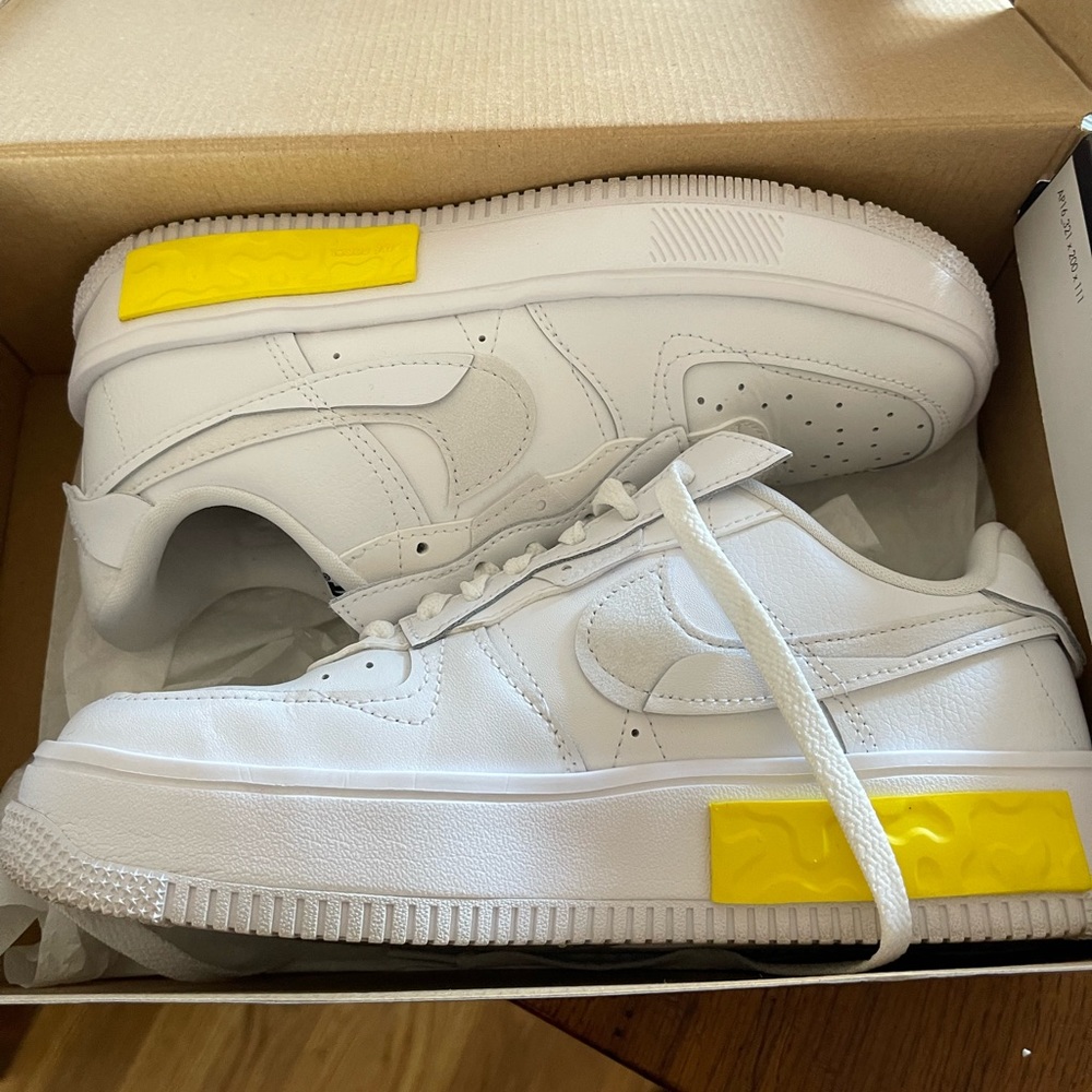 LIKE NEW!!!! White Nike Air Force 1 Fontanka!! Only wore a couple of times!!